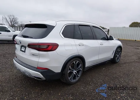 2021 BMW X5 Phev xDrive45E z USA, uszkodzony, nr VIN 5UXTA6C06M9F17086